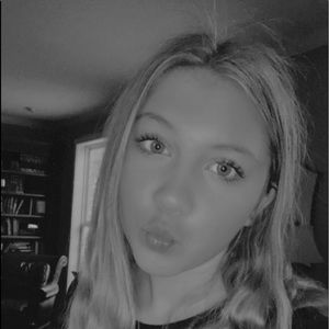 Meet your Posher, Ava